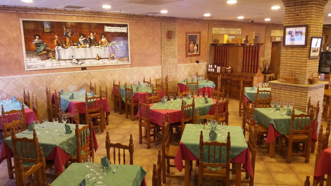 Hostal Sesena Eksteriør billede